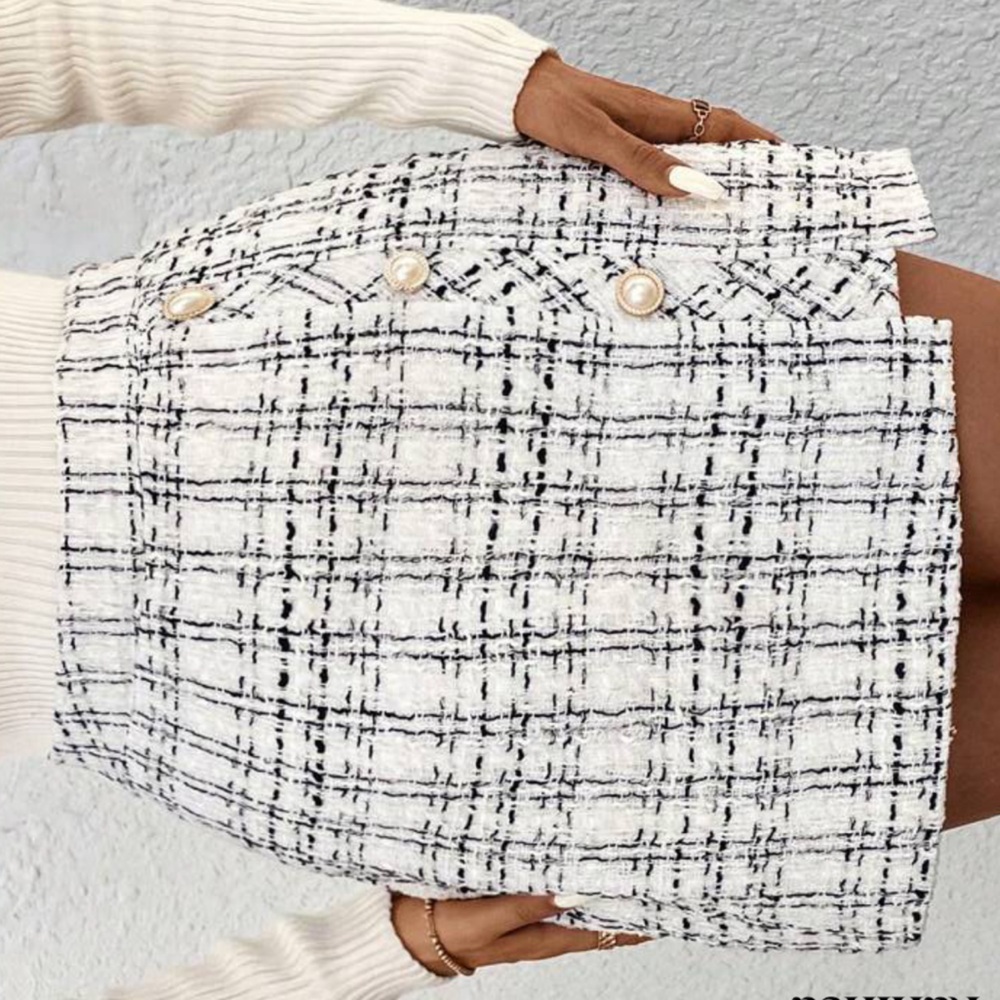 Plaid Buttoned Skirt